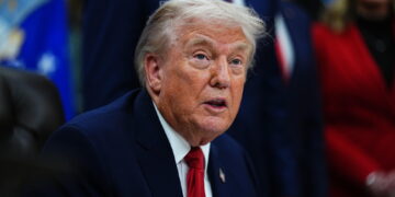 "Abbiamo molte navi che stanno navigando verso l'Iran"