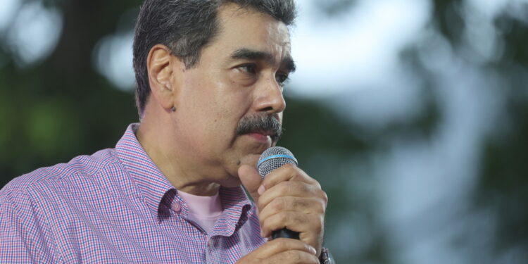 La sua residenza una 'fortezza'