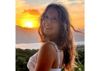 Studenti tornano a scuola dopo la pausa natalizia. Fine lezioni anticipata per i funerali