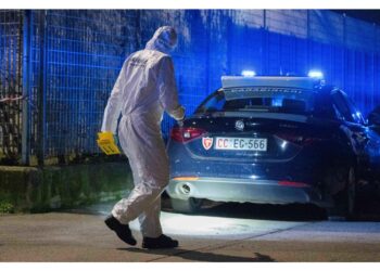 Il cadavere era sotto un mobile nell'appartamento