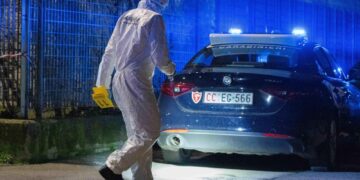 Il cadavere era sotto un mobile nell'appartamento