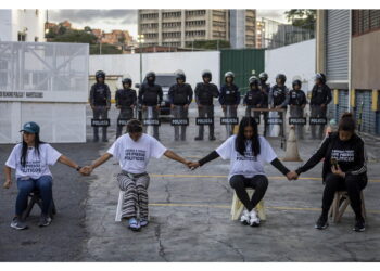Per liberare tutti i detenuti per motivi politici