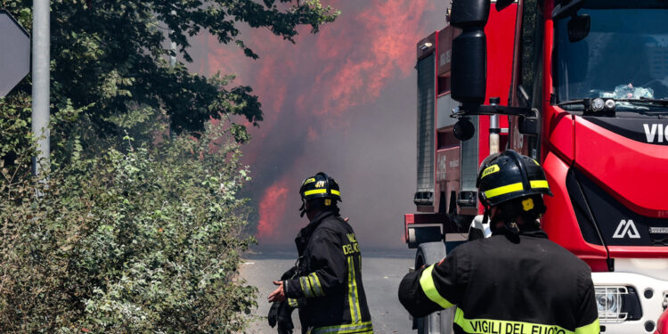 La decisione del tribunale di Genova. Conapo 'esposizione massiccia'