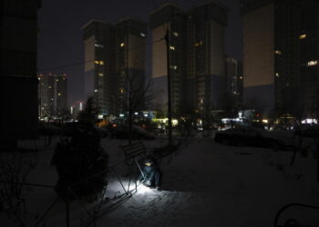 'Dopo l'attacco nella notte con quasi 300 droni russi'