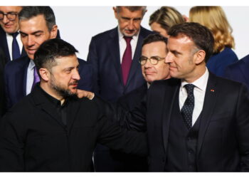 A Parigi 'documenti sostanziali e non solo parole'