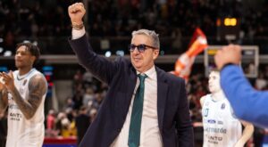 Coach Walter De Raffaele lascia Cantù