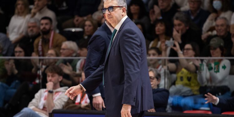 Walter De Raffaele, tecnico di Cantù