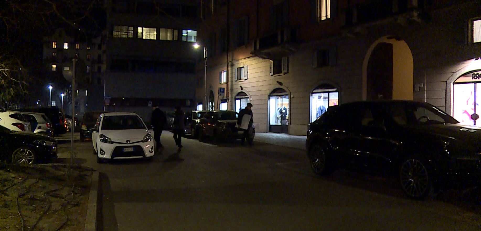 Como, i posti auto in piazza Vittoria diventano stalli per le moto