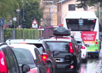 traffico via Per Cernobbio