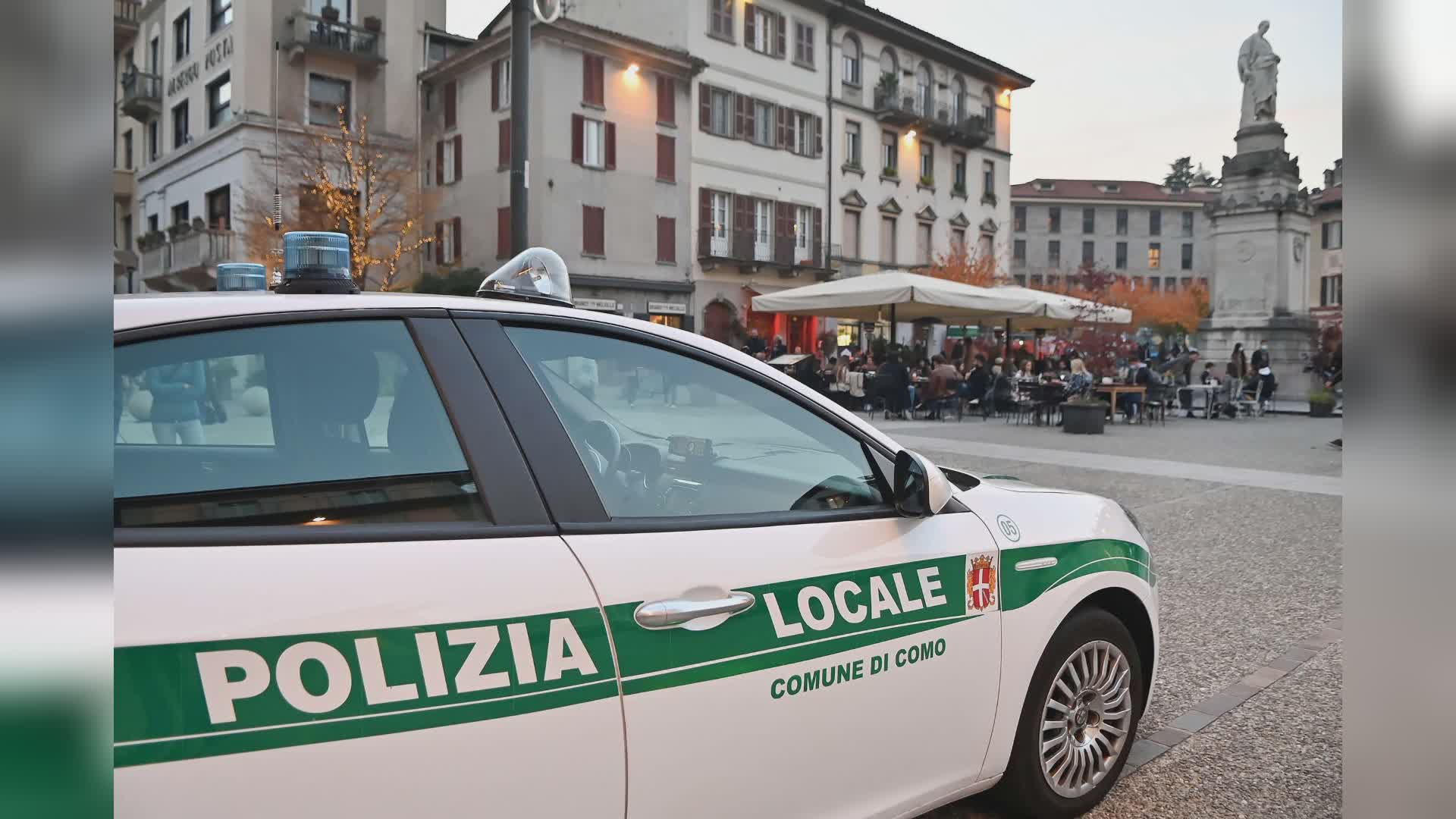 Como, controlli della polizia locale nelle aree sensibili. Un 60enne portato al Bassone