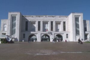 Strage di Crans-Montana, il ferito comasco è tornato al Niguarda