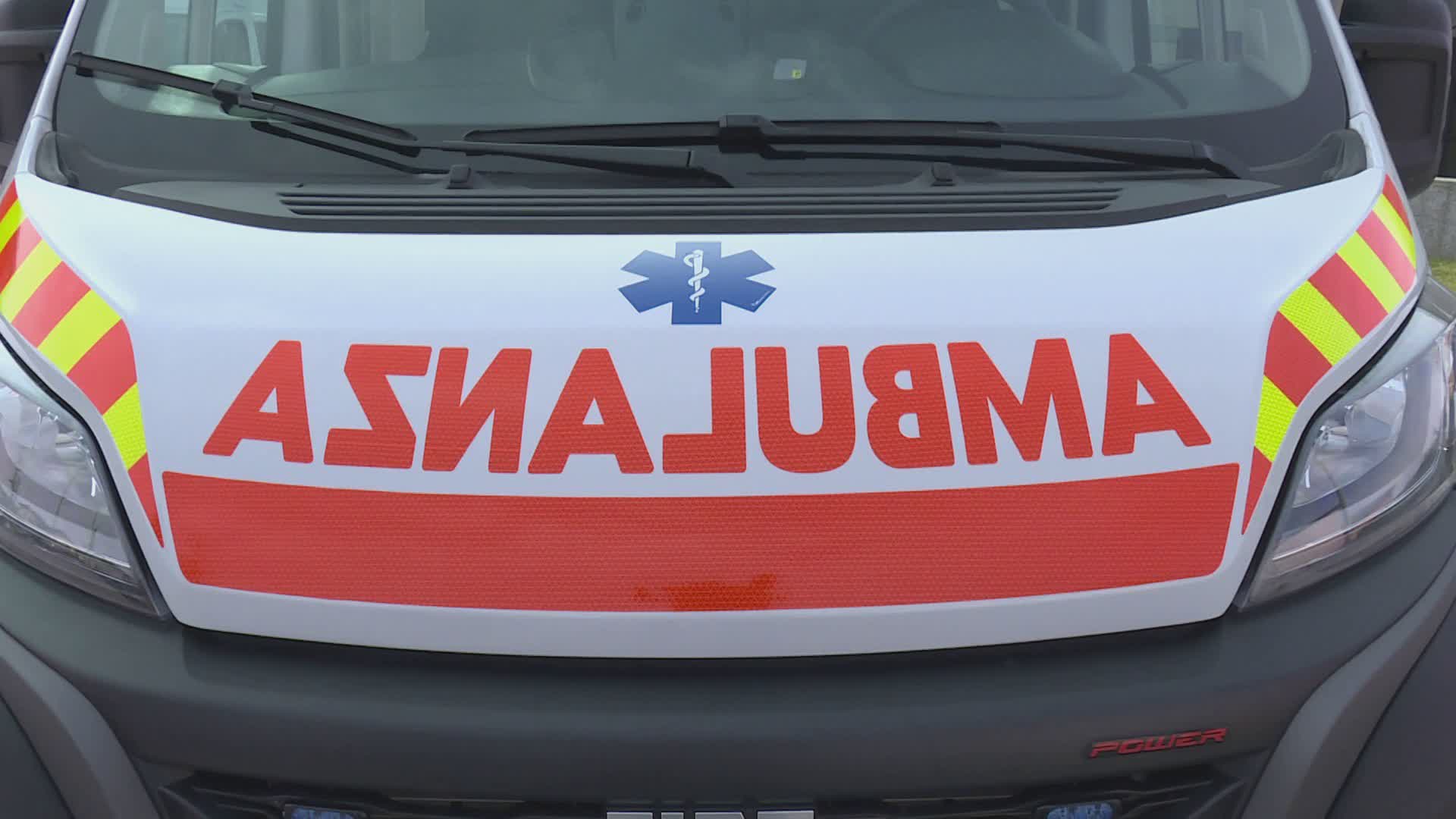 Incidente tra un’auto e una moto a Porlezza, morto 19enne