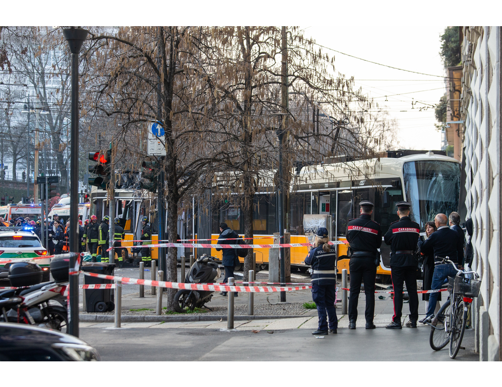 A Milano è ripresa la circolazione dei tram nella zona del deragliamento