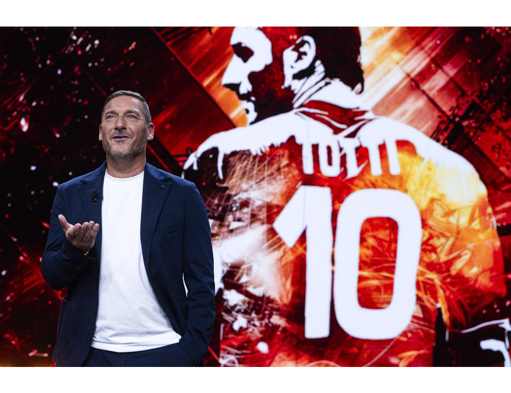 Abbandono di minori, archiviata indagine su Totti