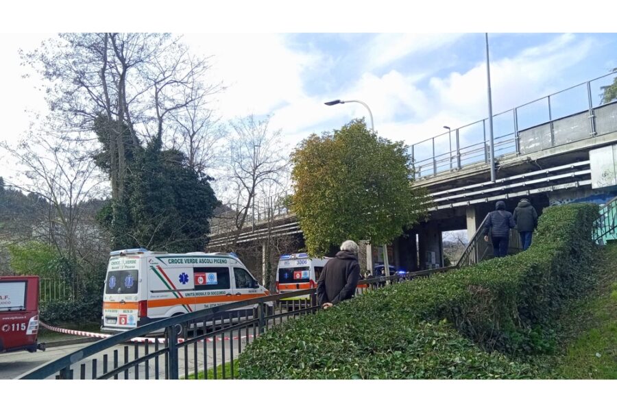 In zona dormono alcune persone senza di mora. Indagini sulle cause del decesso