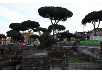 Da lunedì le prime riaperture sul lato sinistro della strada nel cuore di Roma
