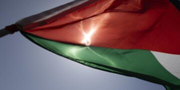 Tentativo di occupare la stazione. Attivisti: "La storia ci ha già assolto"