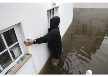 Evacuazioni da nord a sud. L'allerta meteo rimane fino a sabato