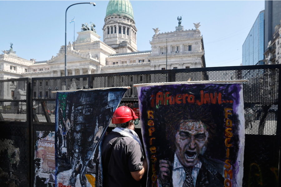 Testo contestato dai sindacati