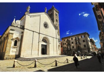 Si è colpito al ventre con un coltello