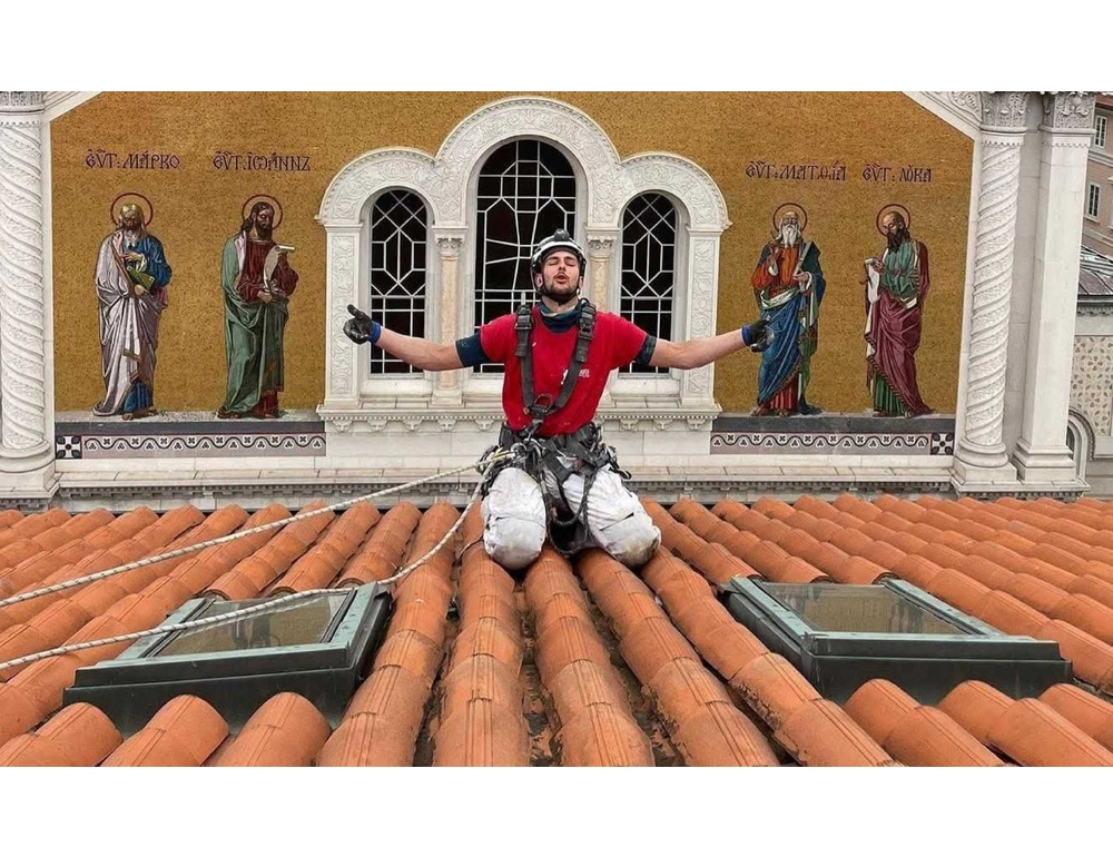 Azienda del giovane precipitato, ‘volevi spaccare il mondo’