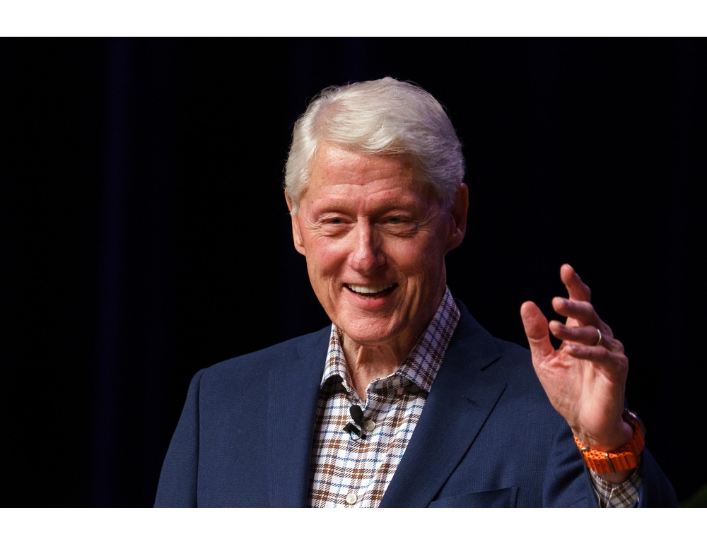 Bill Clinton, ‘non avevo idea dei crimini di Epstein’