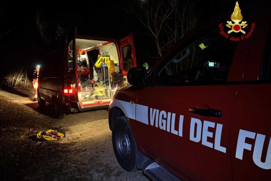 Il recupero a 80 metri dalla strada