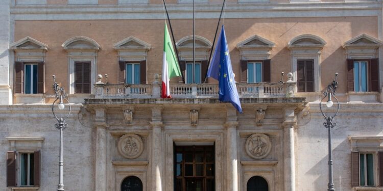 Discussioni in corso per modificare le procedure per riservare sala Palazzo Montecitorio
