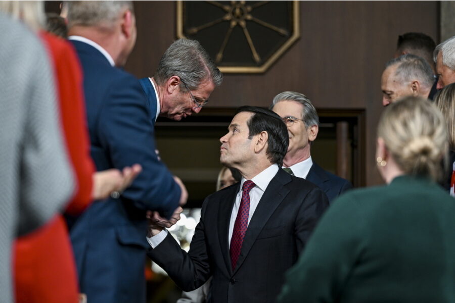 'Trump ha seguito e continua a seguire da Mar-a-Lago'