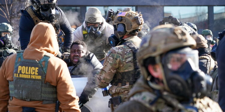 Nei giorni scorsi era esplosa la polemica per il contratto con l'agenzia Usa