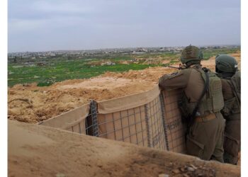 Dall'avamposto dell'Idf dentro la Striscia