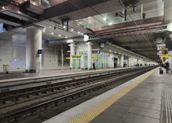 AV ferma in superficie