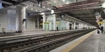 AV ferma in superficie