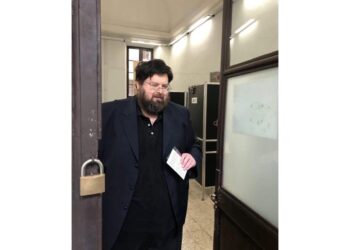 Leader del Popolo della famiglia conferma. Così accederebbero ai contributi