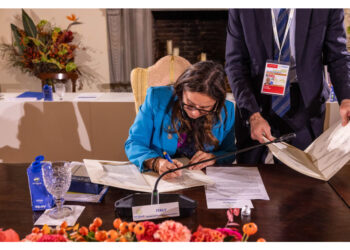 Attraverso un progetto-concorso rivolto alle primarie e alle secondarie