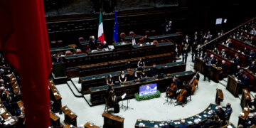 Il ministro Crosetto in Aula