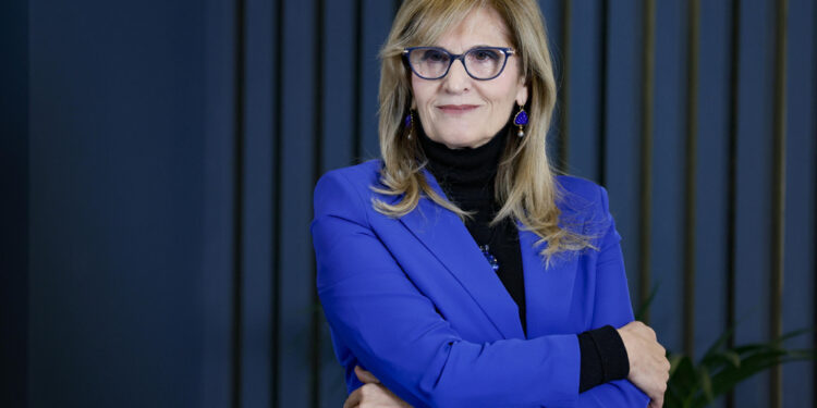 Dirigente Carfora protagonista della serie tv deve risarcire 16mila euro a prof