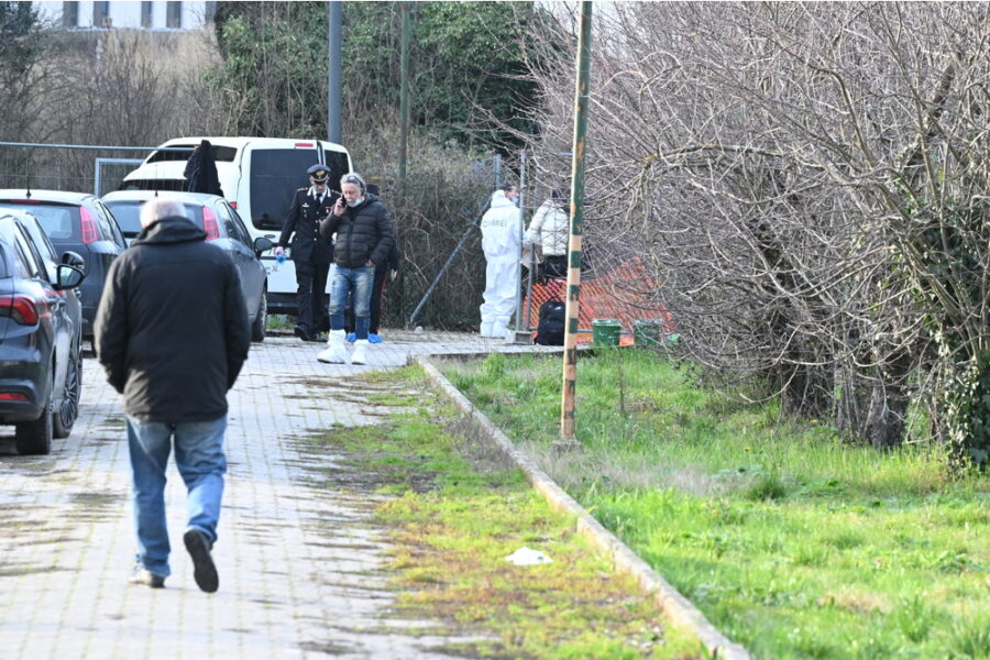 E' un senzatetto che vive nel cascinale dove è stato trovato il corpo. C'era un machete