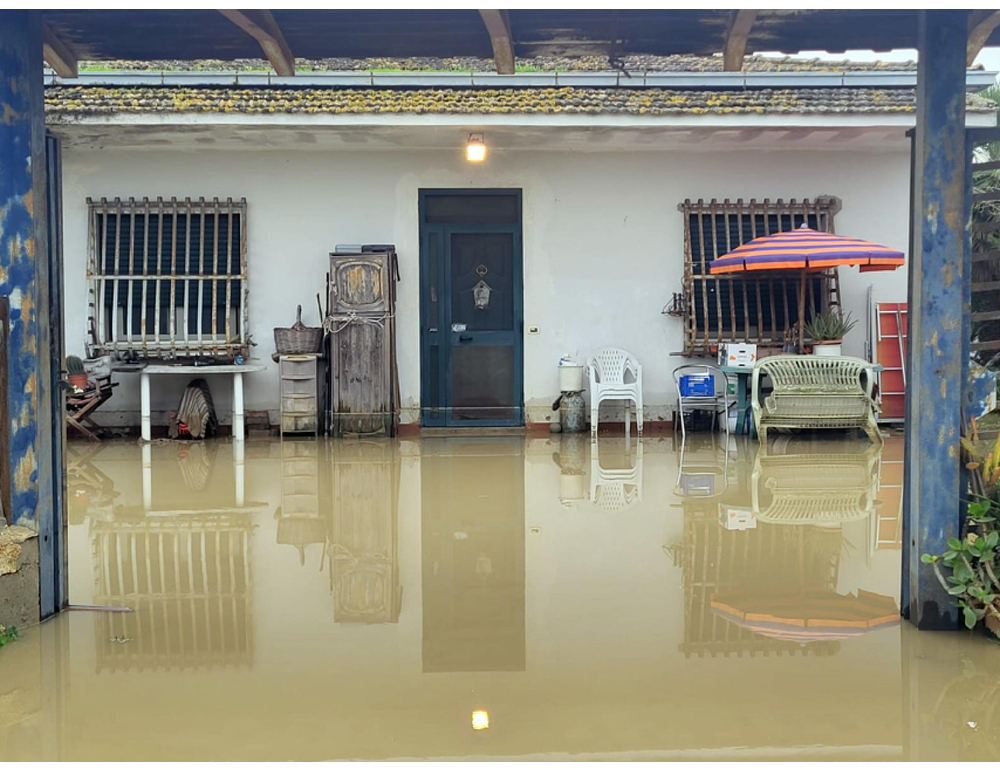 "L'acqua potrebbe raggiungere l'abitato di Apollinara"