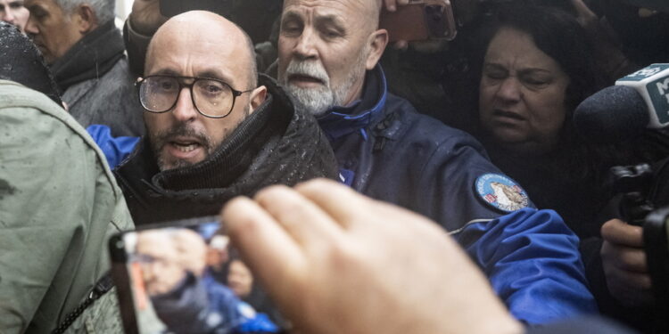 E una mamma li accusa 'Siete la mafia'. Lui: 'no