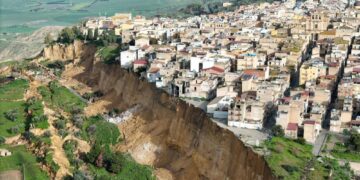 Esami sui luoghi del cedimento