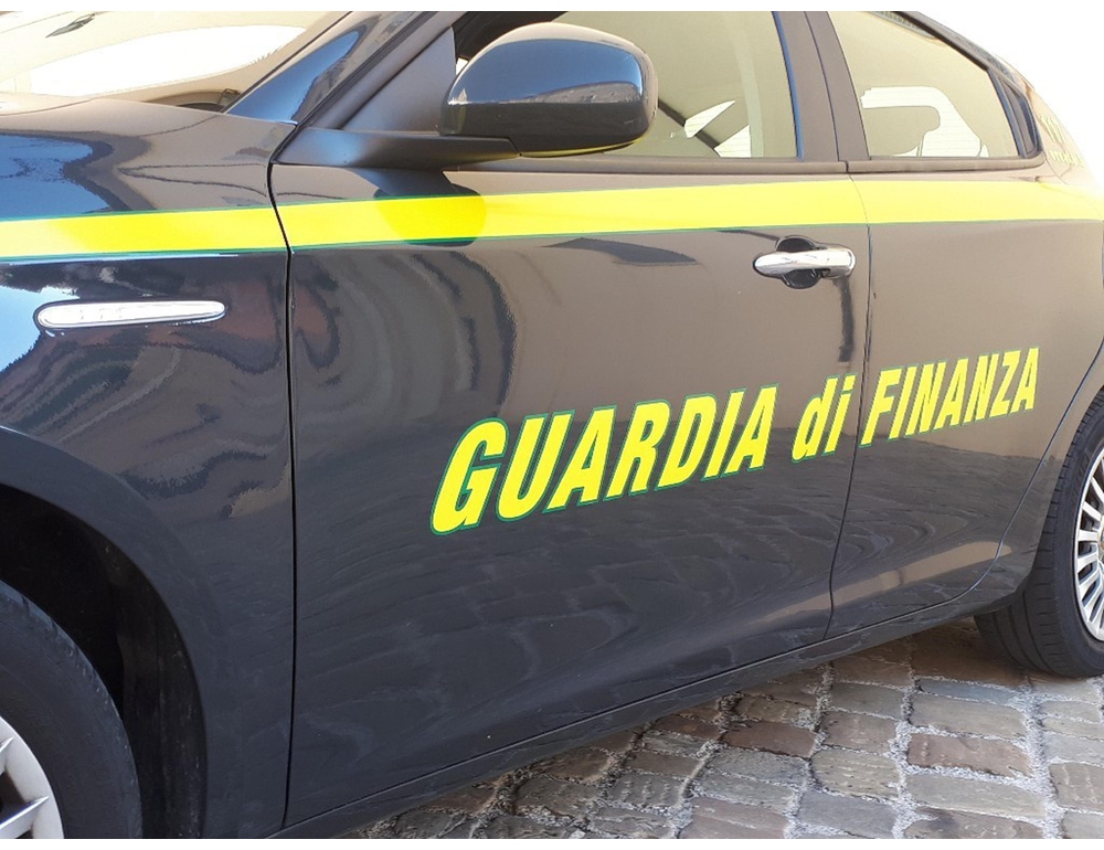 Frodi e riciclaggio internazionale, 281 denunce e sequestri oltre un miliardo