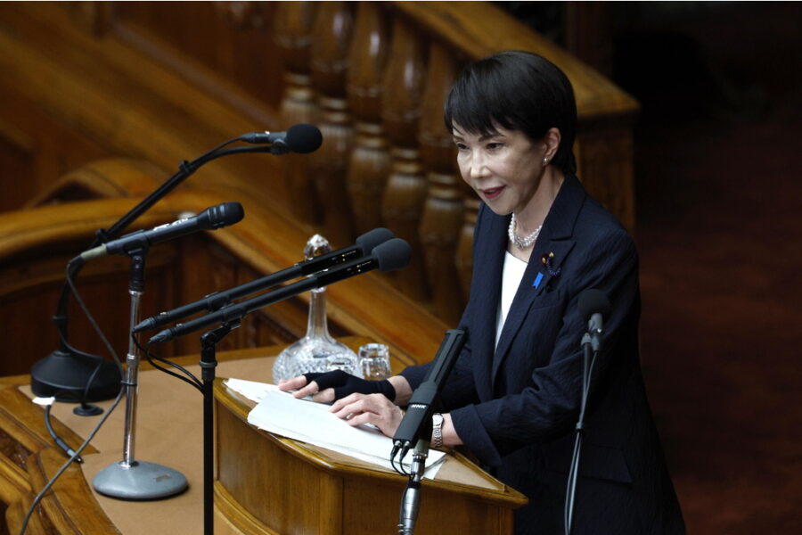 Linea dura sulla monarchia e difesa della tradizione