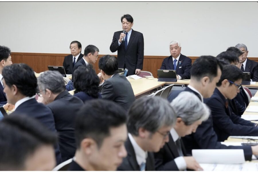 Tokyo apre alla vendita a Paesi alleati. Tensioni con la Cina