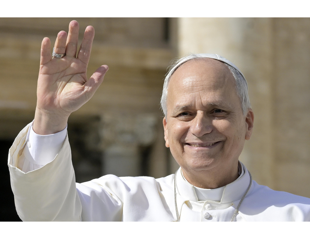 Il Papa, la politica e l’economia non si sostengono su leader solitari