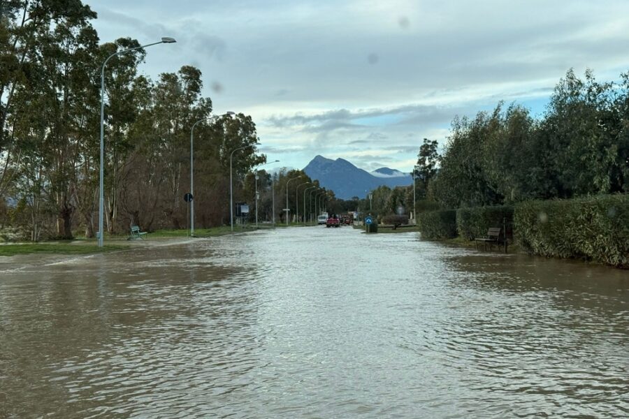 Sindaco: 'La buona notizia è che è stato toccato il picco e sta per iniziare la ritirata'