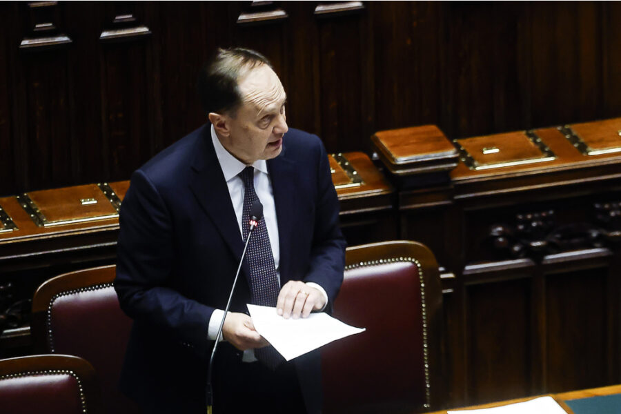 La chiama dei deputati per la votazione è prevista lunedì