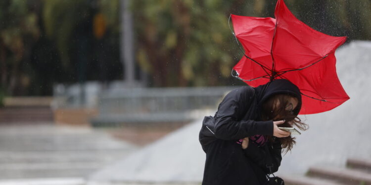 Scuole chiuse in molti Comuni. Non si segnalano