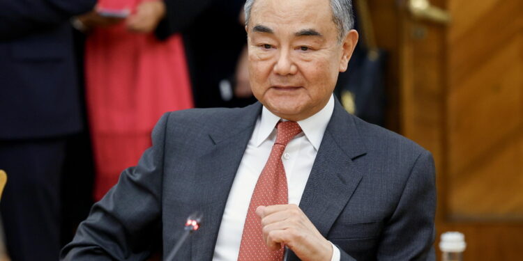 L'annuncio del ministro degli esteri ucraino dopo l'incontro con l'omologo cinese