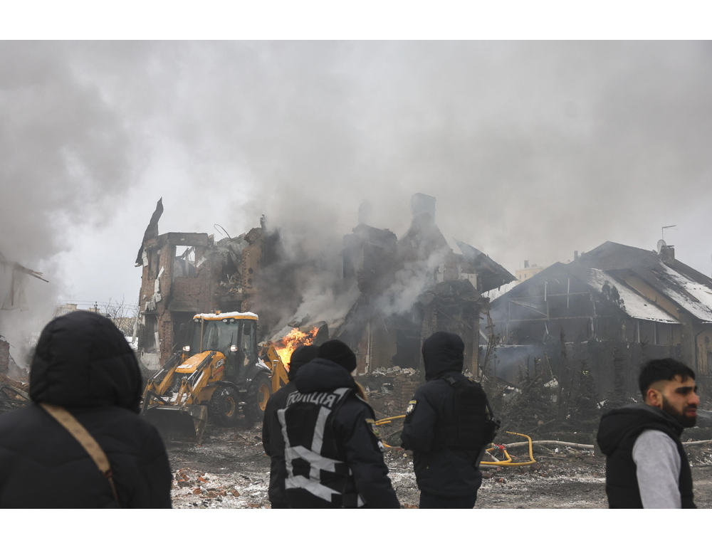 Kiev, ‘sale a 17 feriti il bilancio dell’attacco russo nella regione’